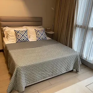 Apartment 1 Bedroom Uptown Parksuites Bgc, High Floor, Morning Sun, Manila