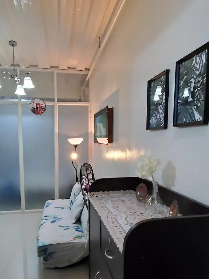 Jen'S Paranaque City Apartment Manila